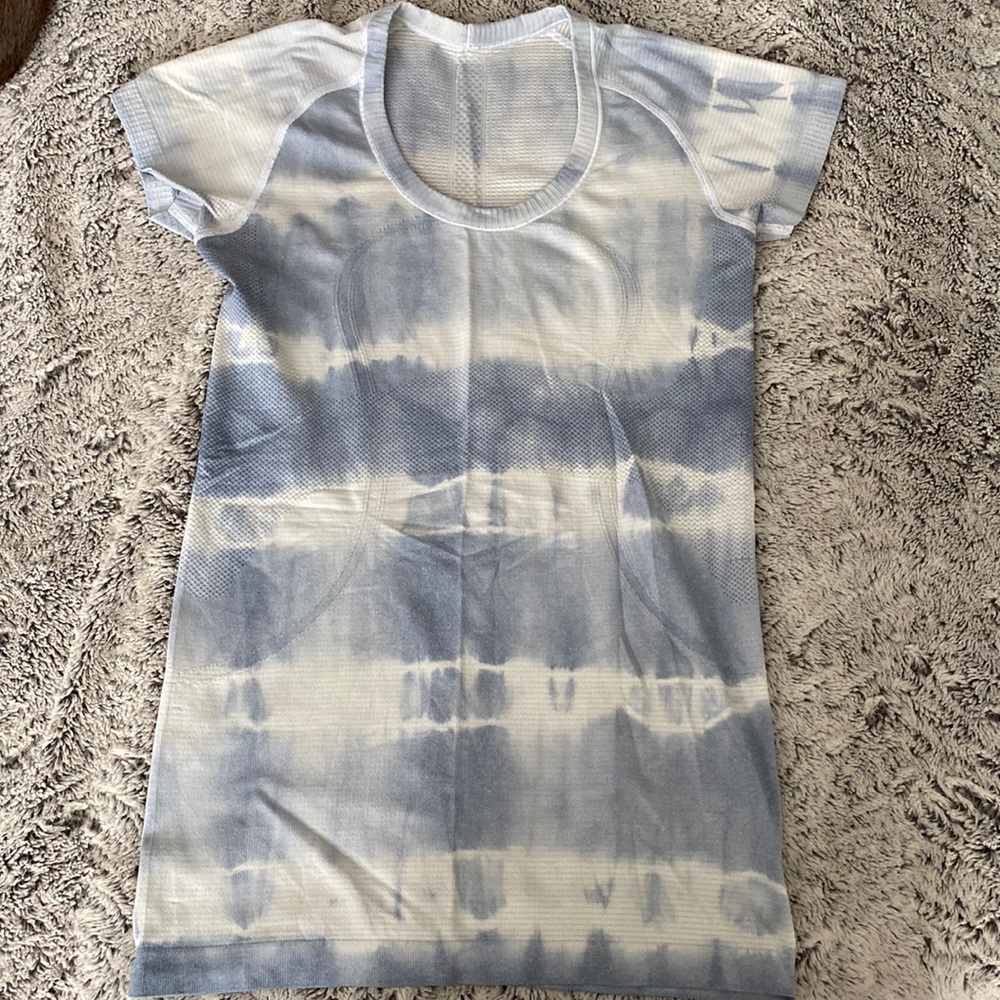 Lulu Lemon Swiftly Tech Short Sleeve Blue Tie Dye